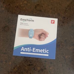 EmeTerm electrode anti-nausea bracelet